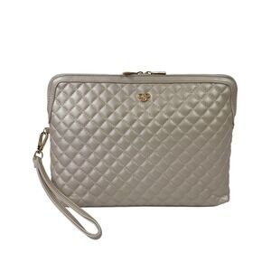 PurseN Getaway Litt Make-up Case in  Pearl Quilted